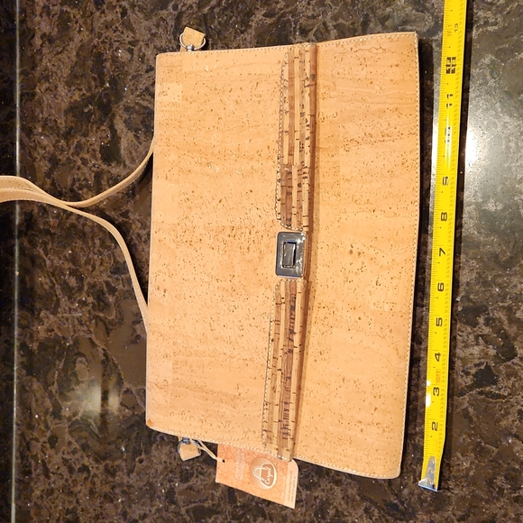 Portuguese Cork Purse - Picture 8 of 9